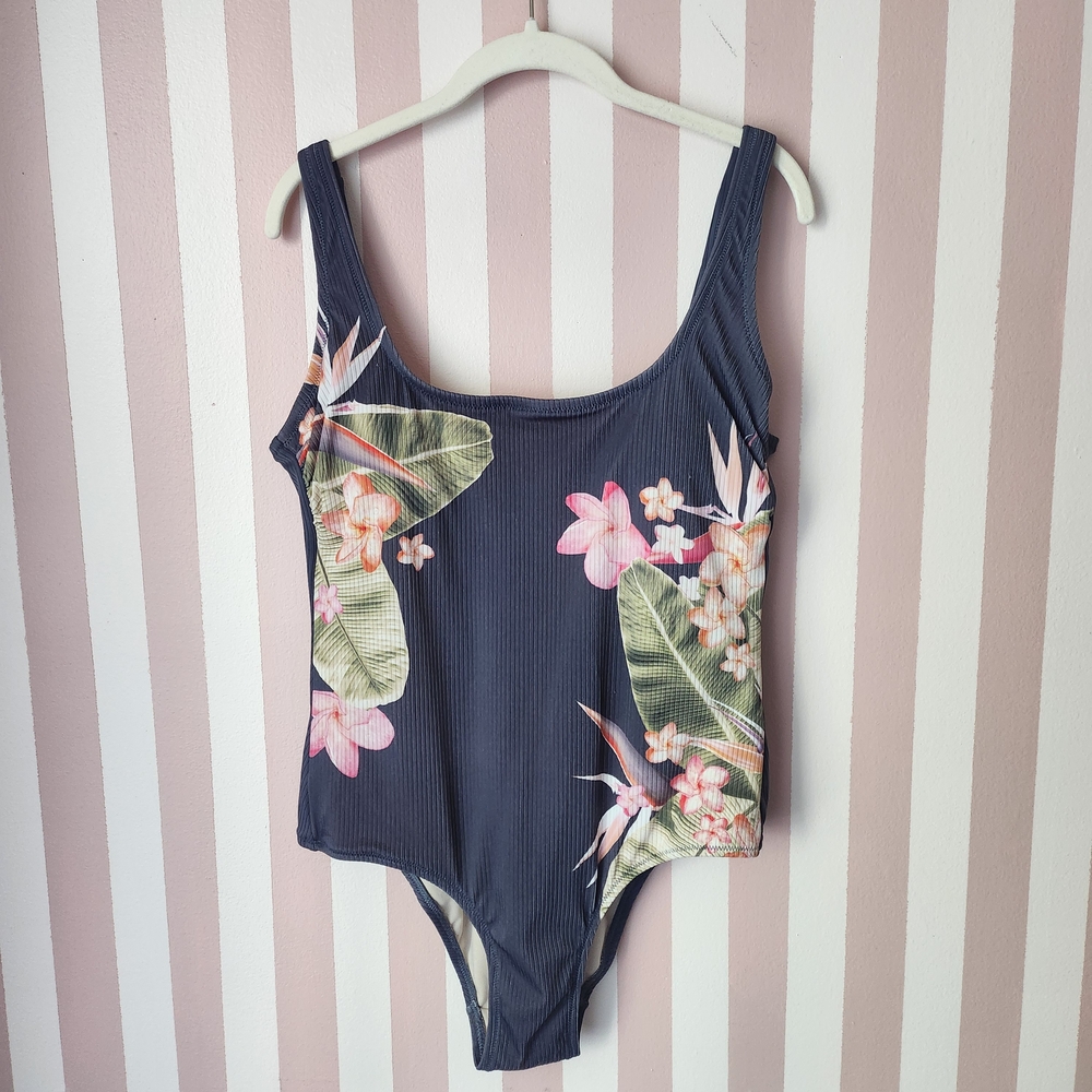🏷Kona Sol Navy and Pink Floral One Piece Swimsuit